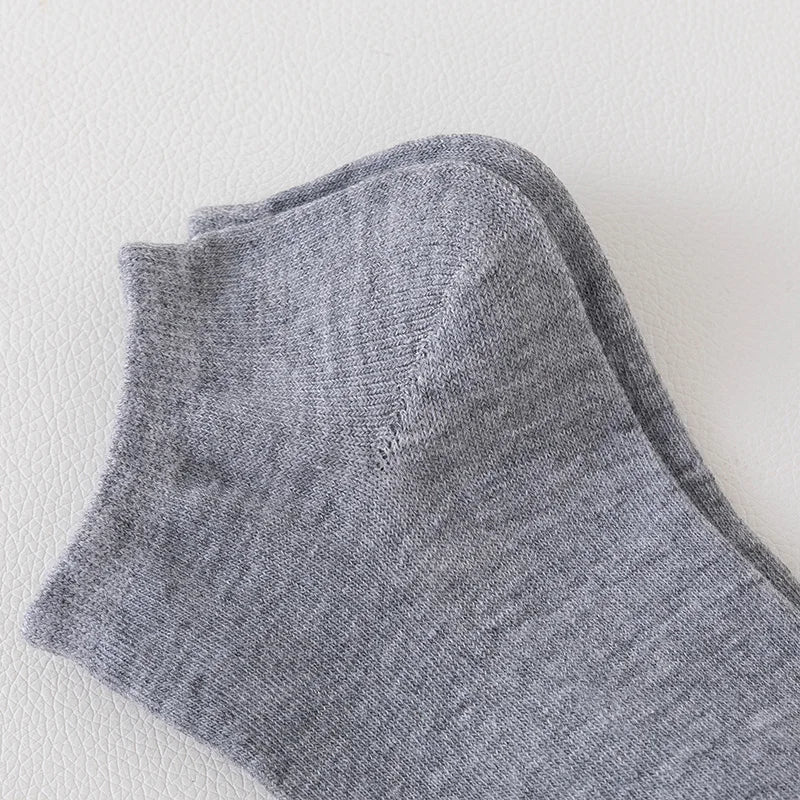 8 Pairs Women/Men Boat Socks Invisible Low Cut Silicone Non-Slip Summer No-Show Ankle Socks Solid Color Casual Breathable